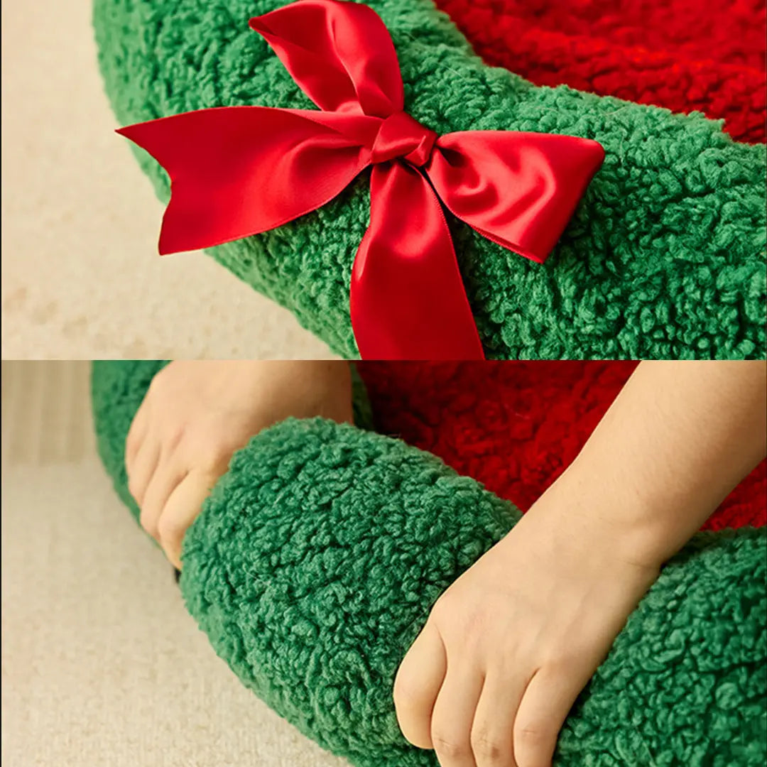 Pawsmas Christmas Wreath Donut Cat Bed